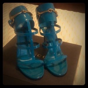 Women’s Gucci leather shoes